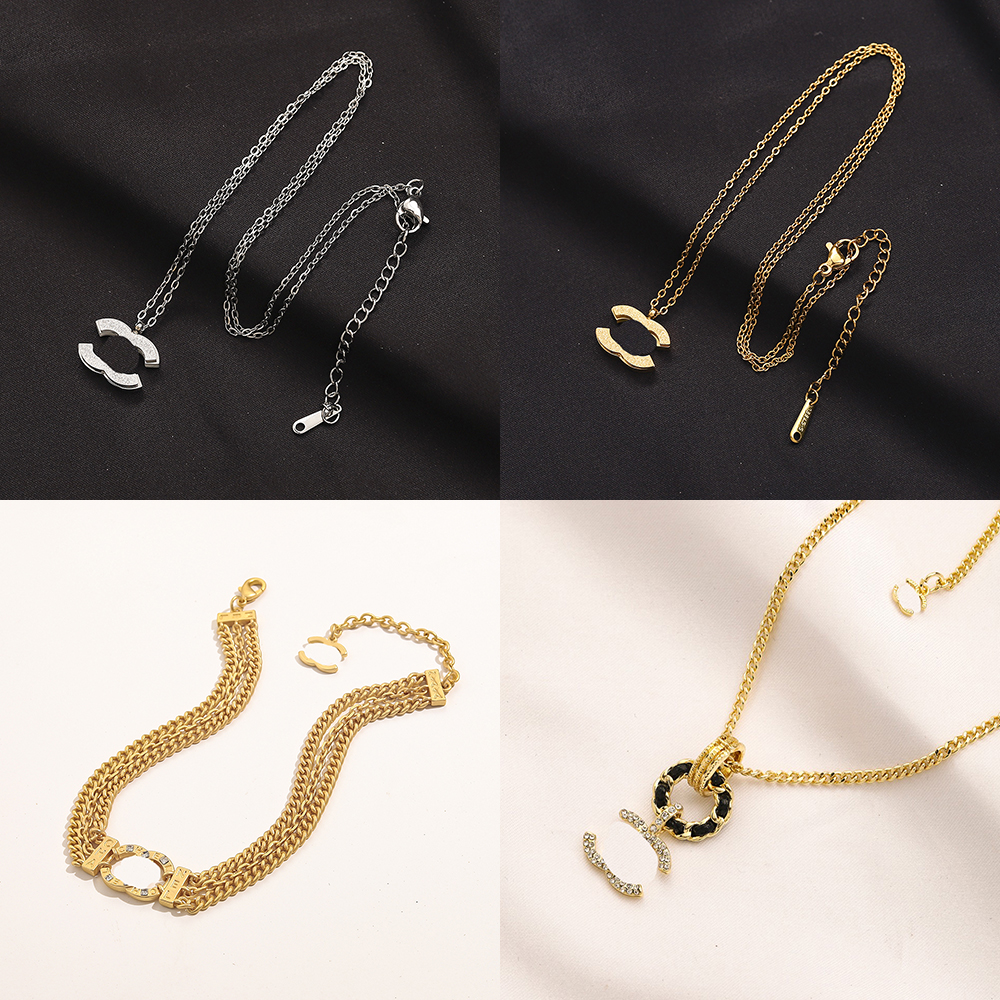 Pendant Necklaces Luxury Designer Necklace for Women Brand Letter Pendants Choker Chain Stainless Steel Necklaces Jewelry Accessory High Quality