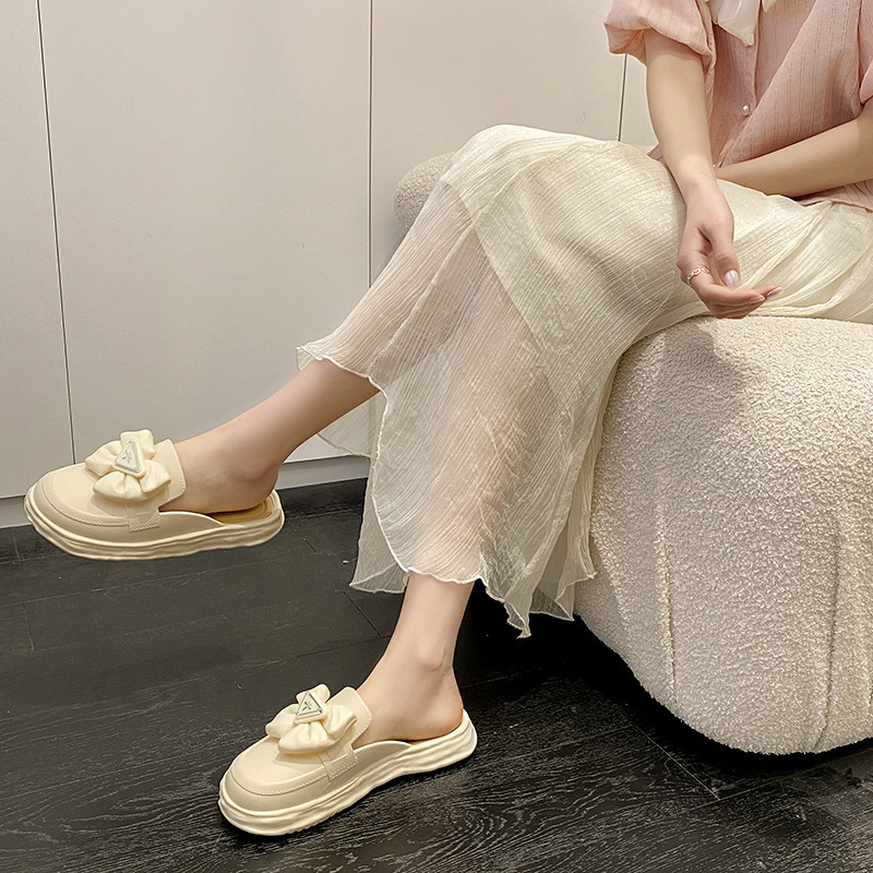 2024 New Type of for Womens Outwear Tutou Lazy Shoes with Flat Bottom Casual Thick Sole Soft and Comfortable One Step Coog Slippers