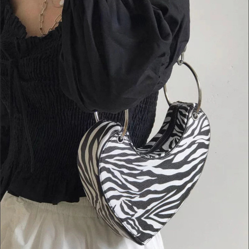Zebra Pattern Heart Shoulder Top-Handle Bags Y2k Aesthetic Elegant Sweet Chain Womens Handbags Korean Casual Underarm Bag 240620