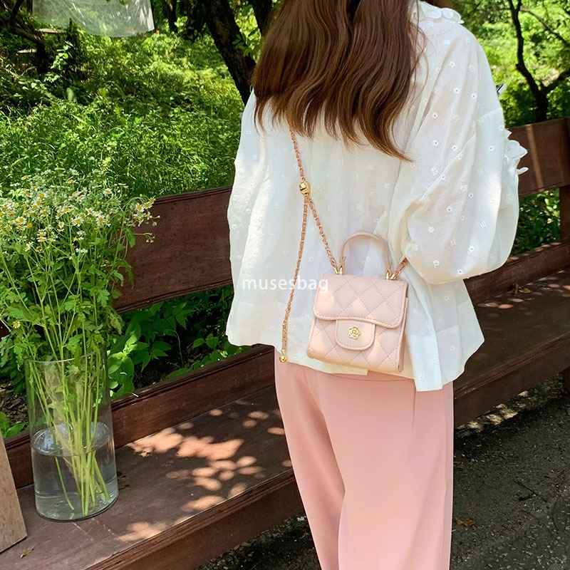 New niche design street trend summer mini bag socialite portable small square bag female niche diamond grid chain versatile crossbody bag