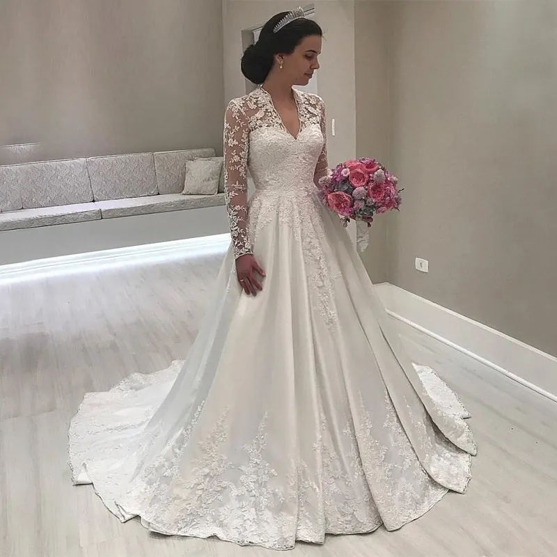 Vintage Long Sleeves Wedding Dress V Neck Lace Appliques Satin Summer Bridal Gowns Spring Garden Vestido de Noiva Plus Size Custom Made 2024