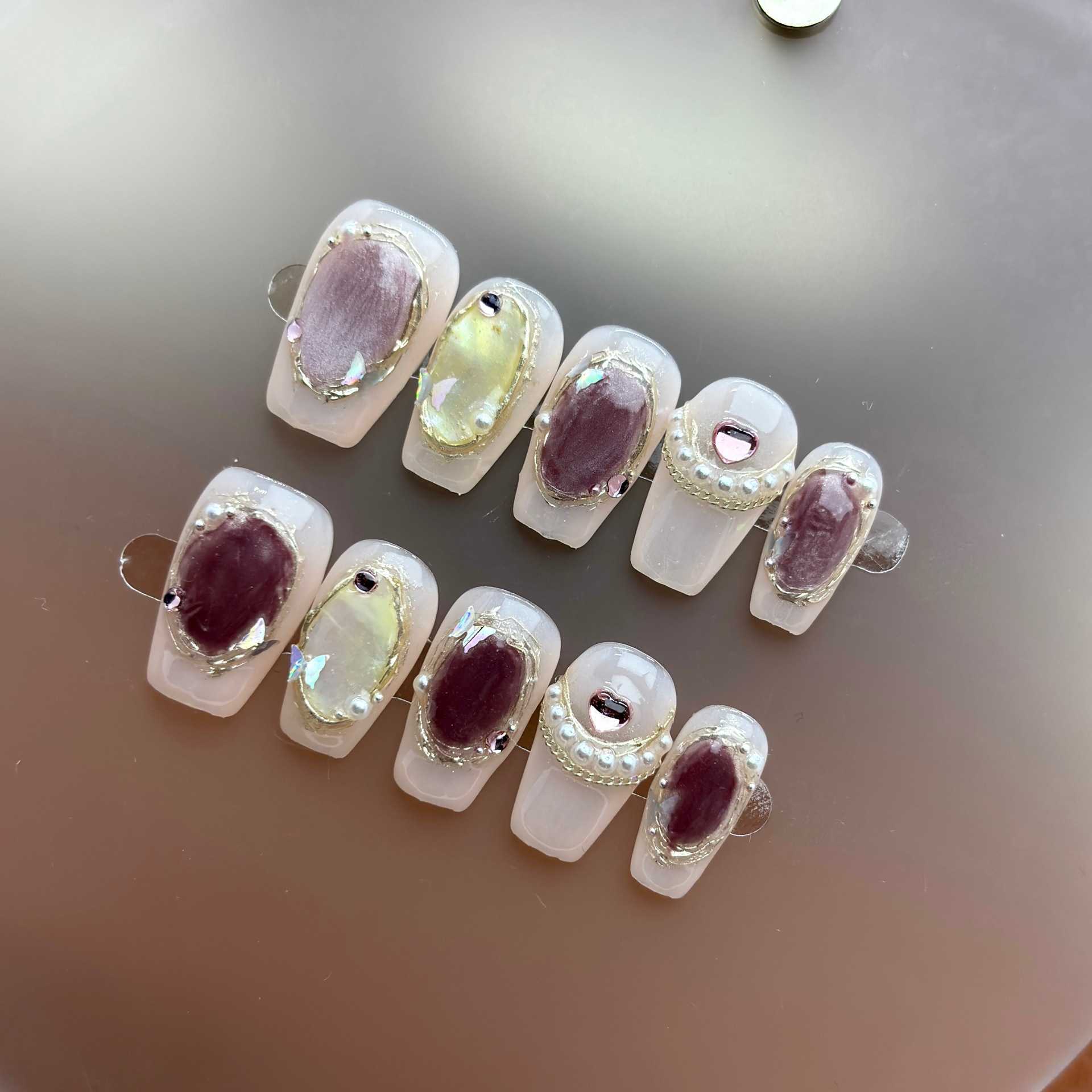 Girls False Nails Handmade Wearing Nail Piece the Somalia Sea Cat Eye Pearl Short Wearable False Nail 240530