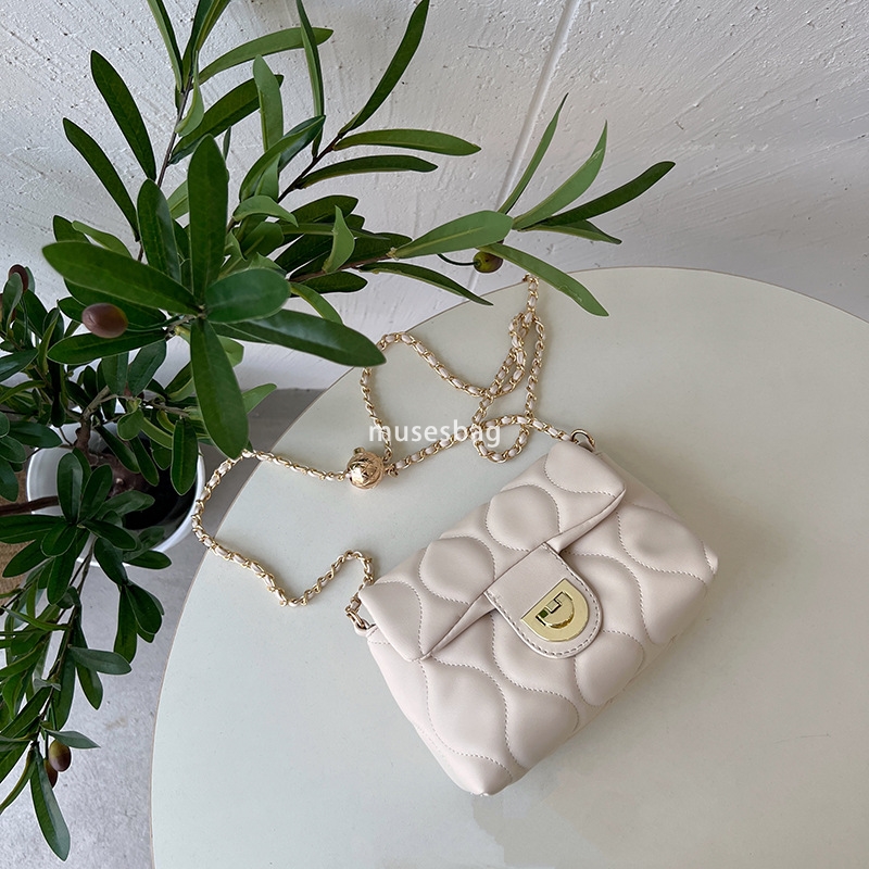 Wine Rhyme Fragrance Chain Small Bag Popular Women's One Shoulder Crossbody Bag Transfer Pearl Lingge Small Fragrance Wind Bag