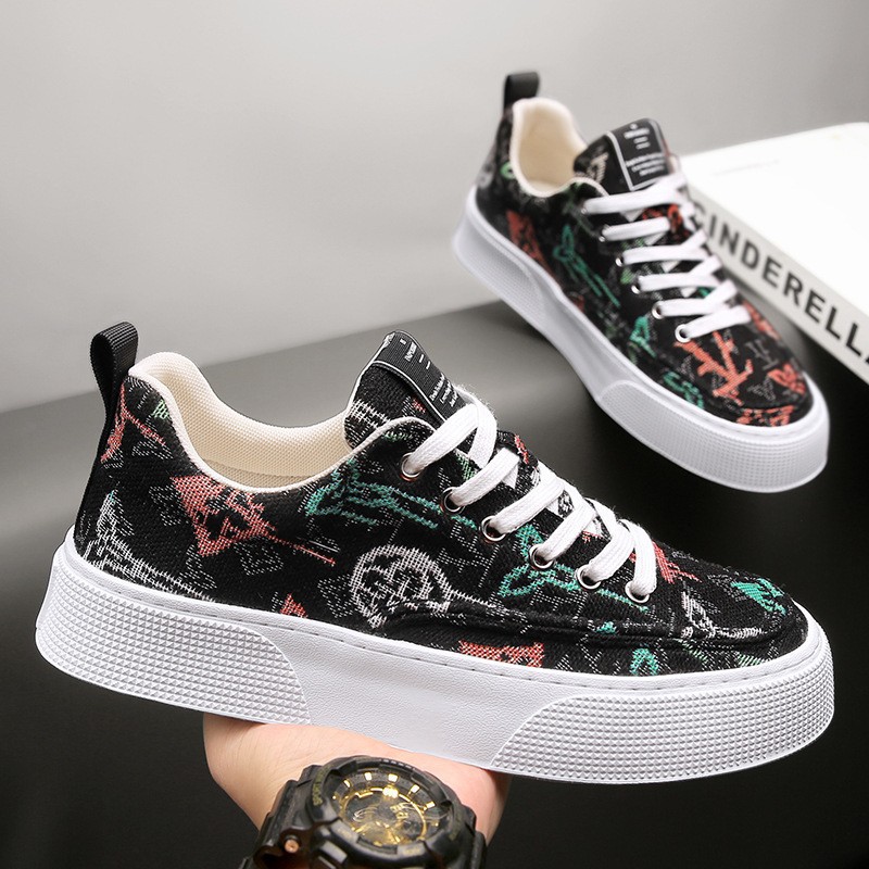 Fashion Men Shoes Low Top Soft Sole Board Shoes Lace-Up Breathable Shoes