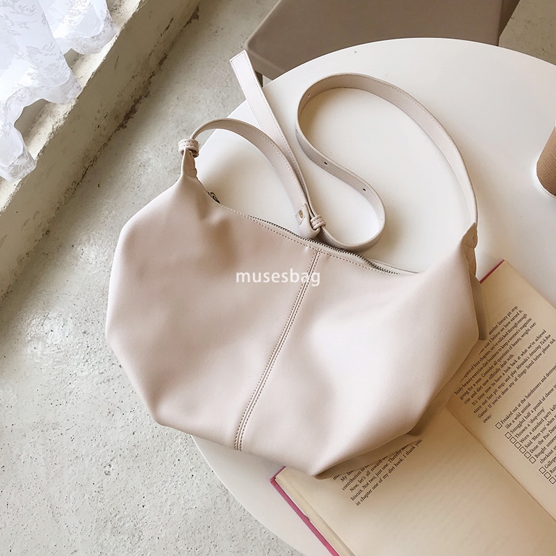 Korean Spring/Summer New Vintage Minimalist Folded Dumpling Bun Instagram Women's Bag Trendy Daily Shoulder Bag Diagonal Cross Horn Bun