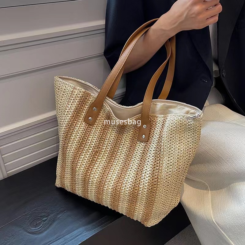 Designer Beach bag Women's High Quality Classic Multi functional Striped handbag Grass Woven Bag Fashionable Japanese and Korean One Shoulder Cas