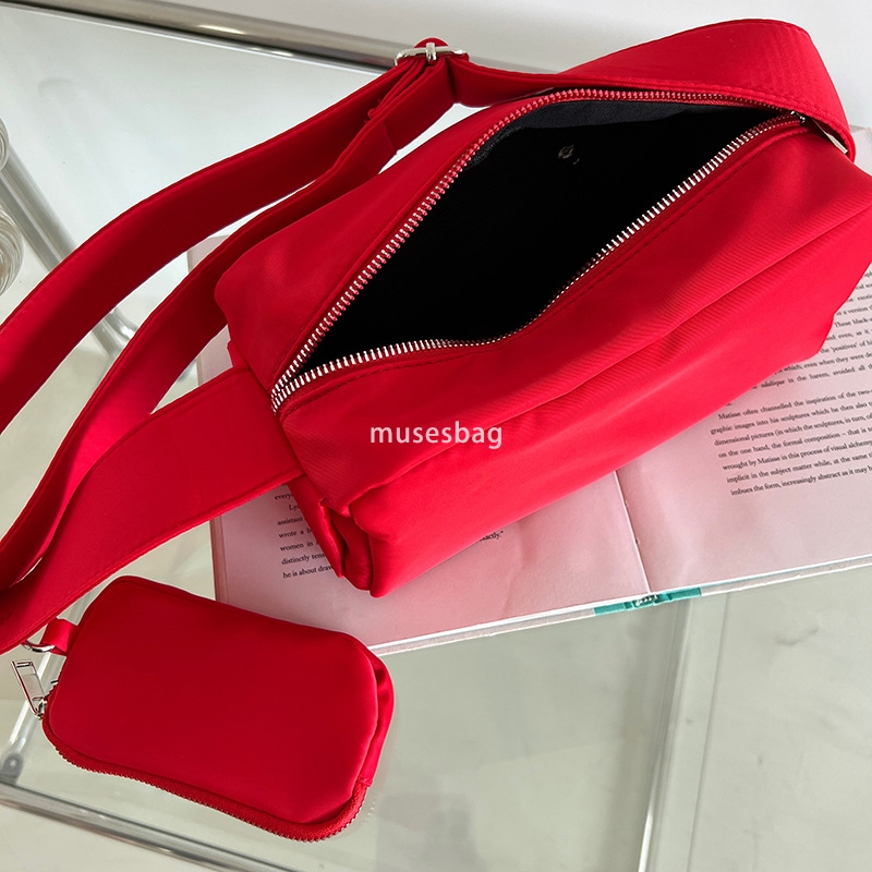 Red casual toast bag, new summer three-dimensional crossbody small square bag female niche versatile single shoulder underarm bag