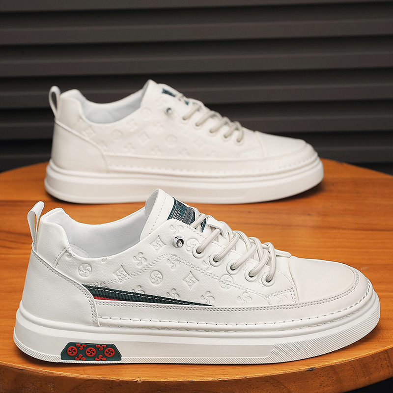 Lightweight White Shoes Men Fashion Non-Slip Board Shoes Soft Soled Casual Leather Shoes