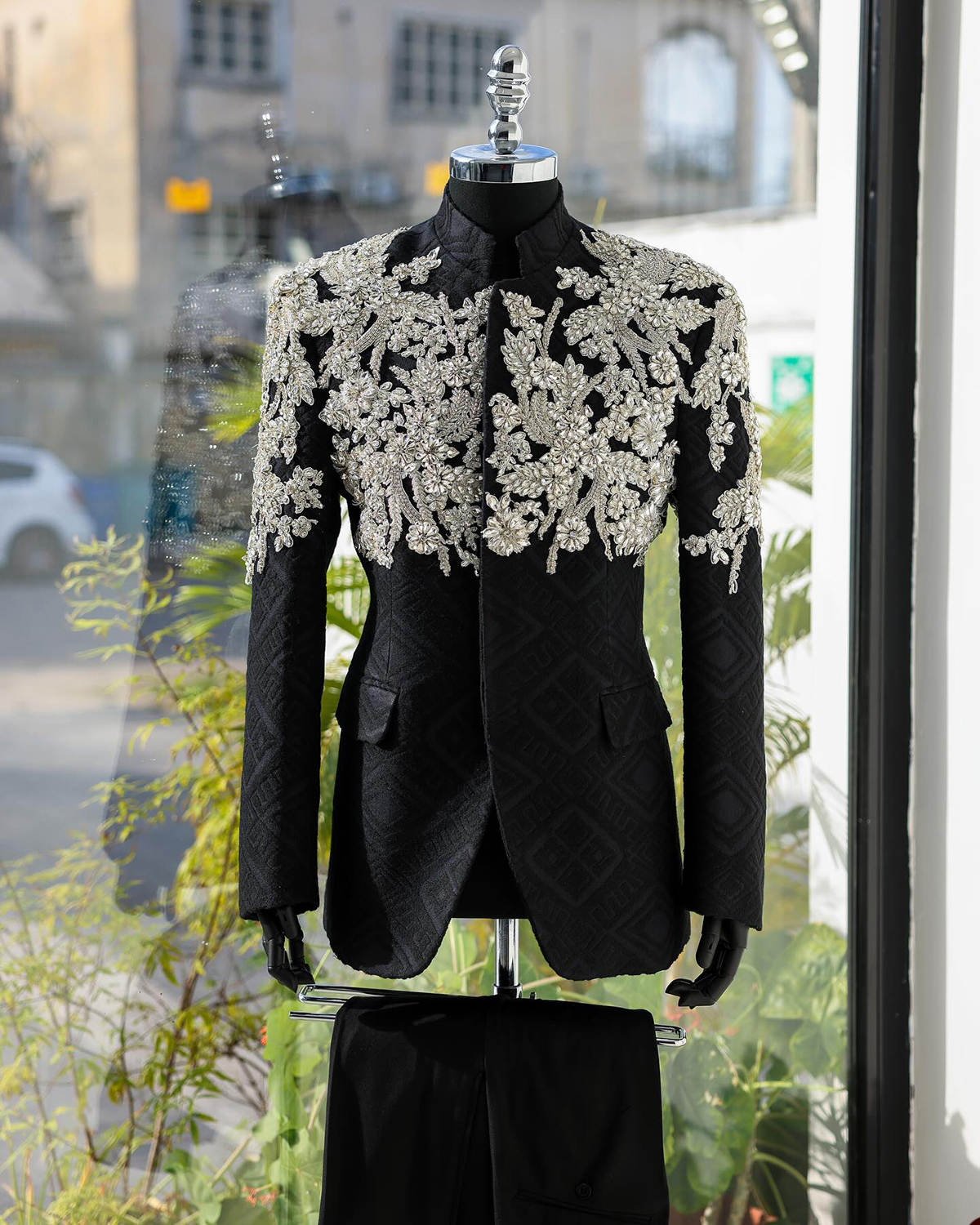 Fashion Celebrity Customized Wedding Tuxedos Luxury Beading Appliques Groom Wear Dinner Prom Party Wedding Blazer 2 Pieces