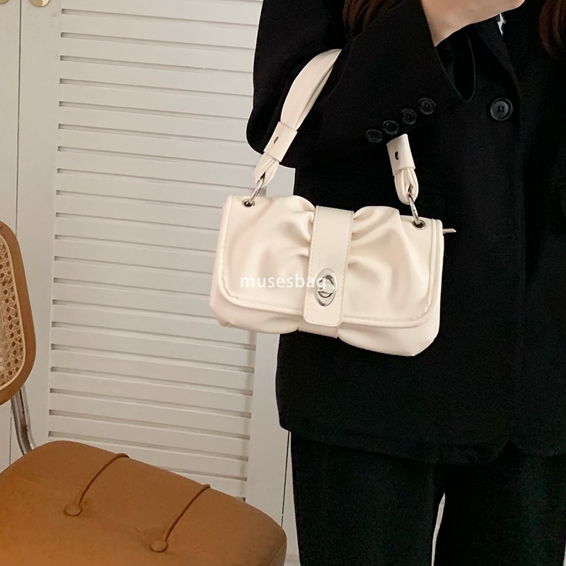 Korean Instagram's niche super popular high-end and atmospheric handheld underarm bag women's new retro and versatile single shoulder diagon