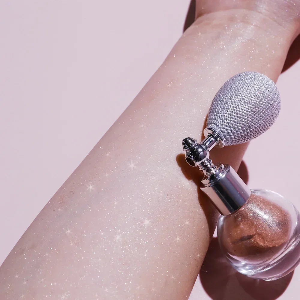 Fashion Highlighter Powder Spray Waterproof Glitter Powder Spray Shimmer Sparkle Powder Makeup for Face Body Highlight Makeup 240620