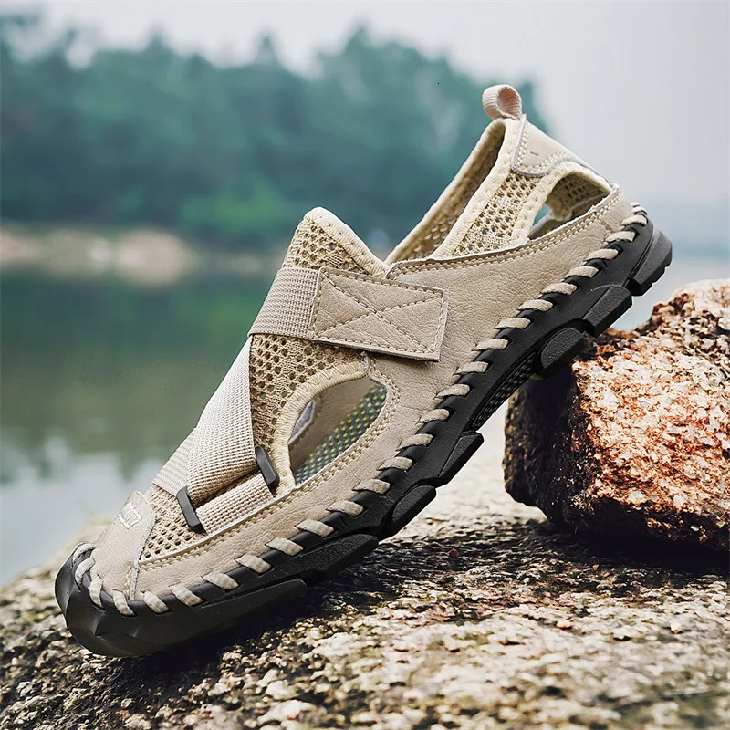 Hand-stitching Mens Sandals Casual Leather Mens Summer Shoes Outdoor Man Mesh Hollow Out Flats Outdoor Beach Shoes Roman Shoes 240620