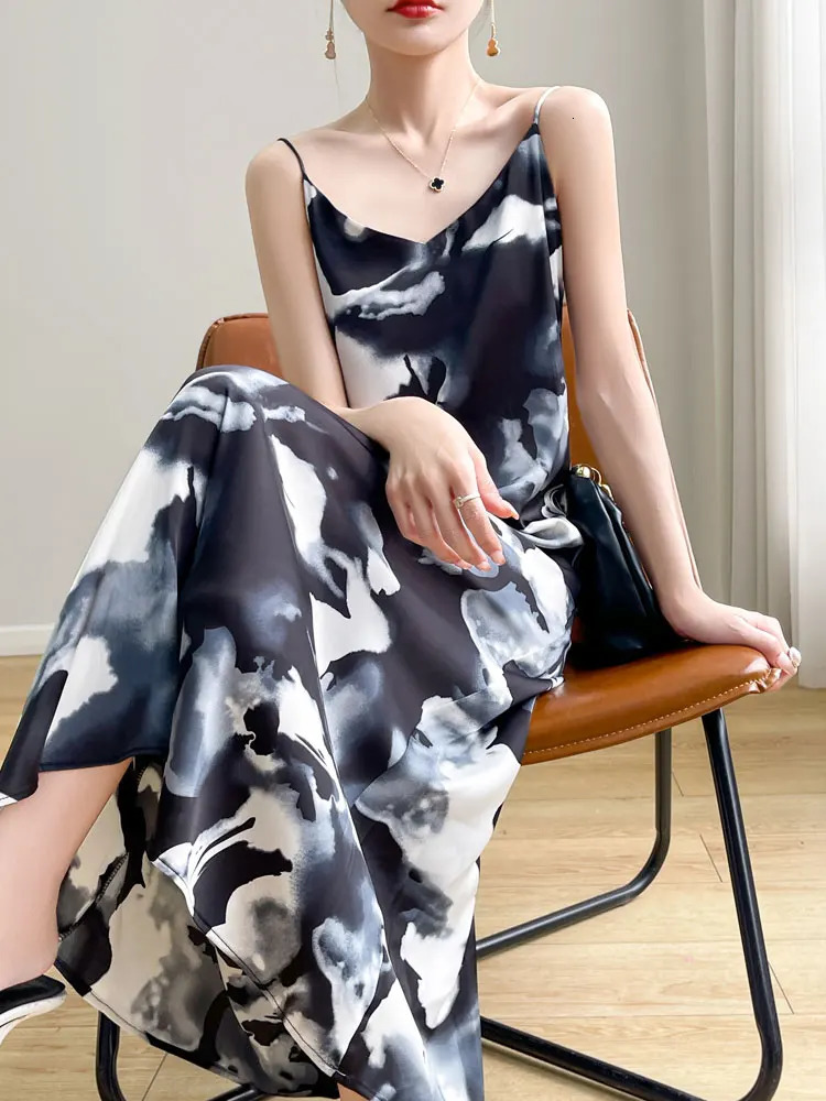 Spring and Summer Womens Dress Colorful Flower Suspender Skirt Satin Silky Dress Cool and Comfortable 240618