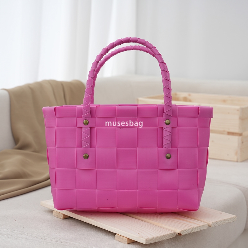 High quality women's designer classic retro practical large capacity tote bag single shoulder handbag fashionable and versatile underarm bag with