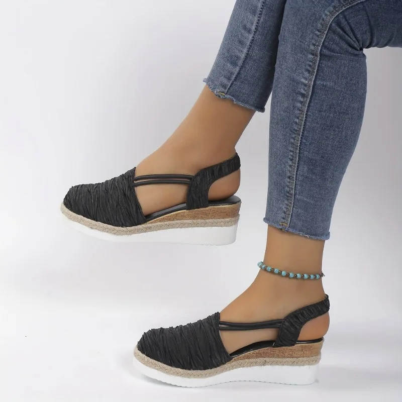 Womens Wedges Sandals Platform Shoes Outdoor Closed Toe Casual Flat Sandals for Women Retro Light Womens Wedges Walking Shoes 240621