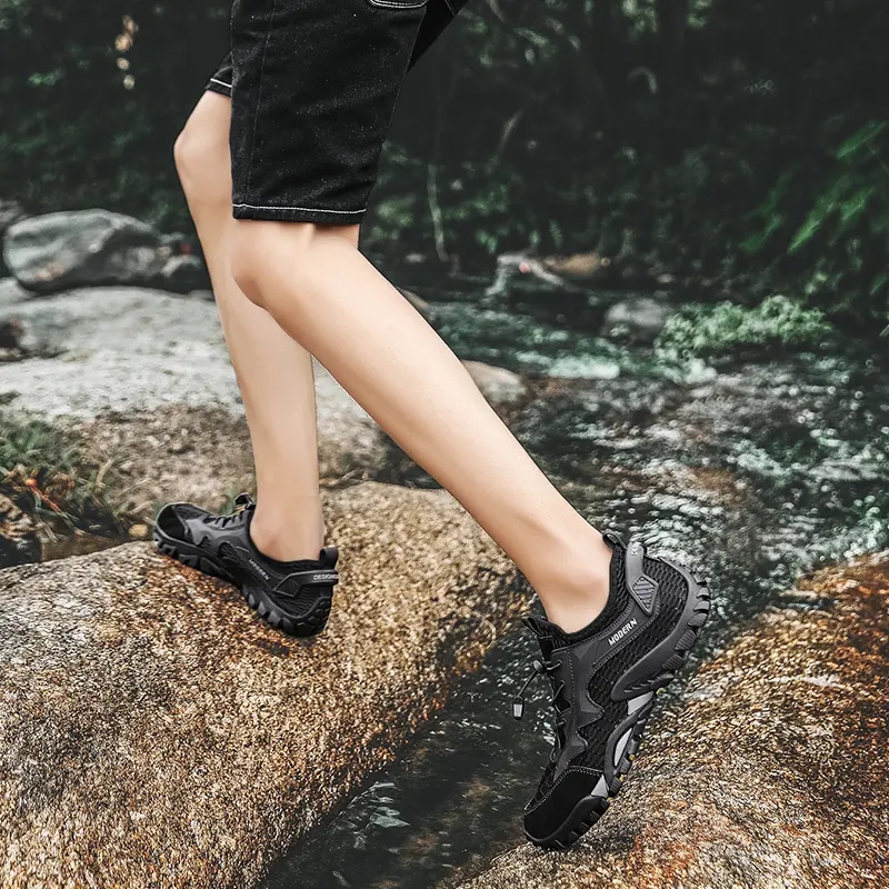 Wholesale of high-quality outdoor shoes Large Mountaineering Outdoor Mesh and Creek Tracing Shoes 38-46