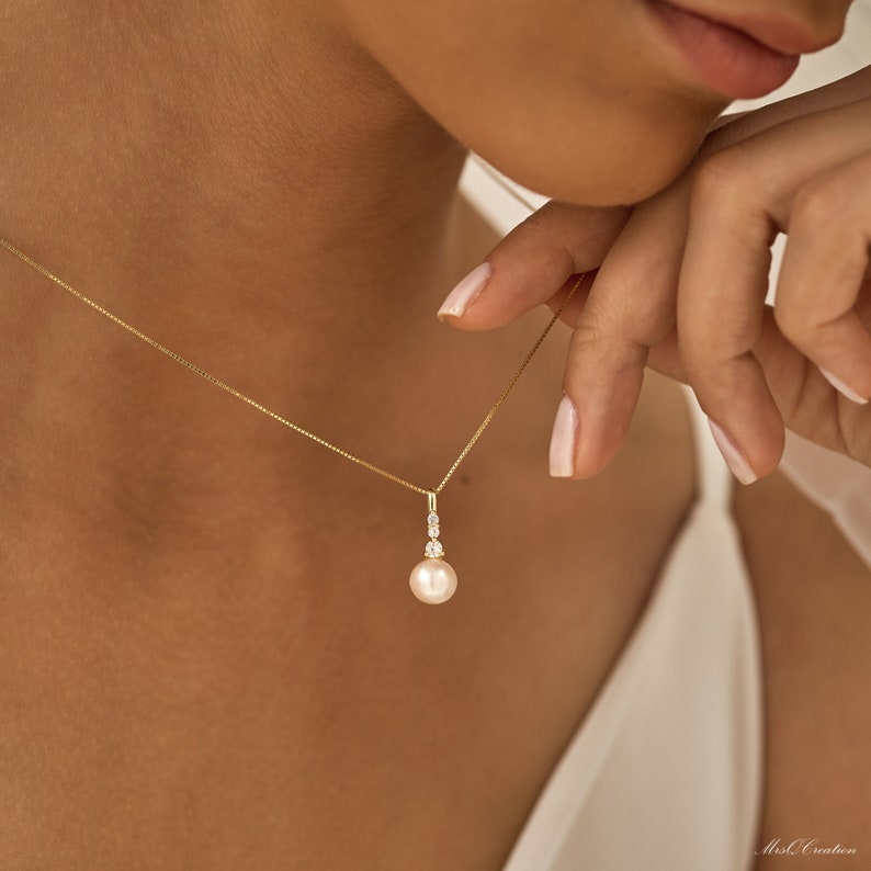 Sterling Silver Pearl Necklace with Diamond, Bridal Wedding Necklace, Mothers Day Gift, Bridesmaid Gift