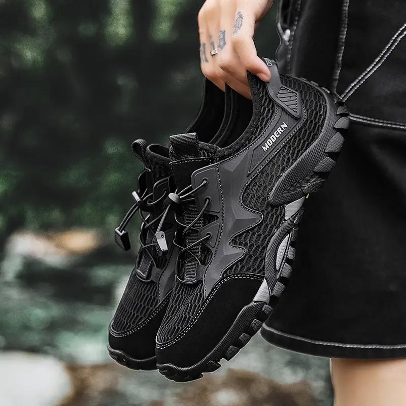 Wholesale of high-quality outdoor shoes Large Mountaineering Outdoor Mesh and Creek Tracing Shoes 38-46