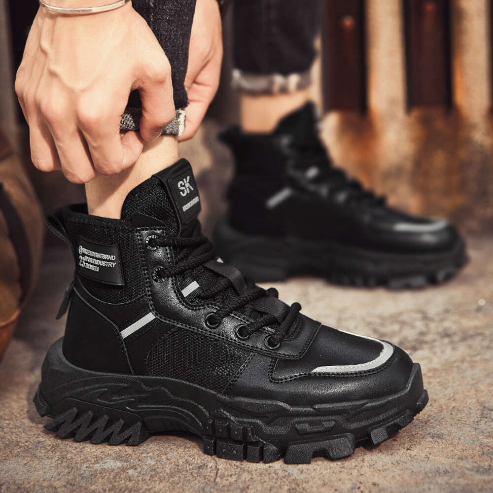2023 Autumn and Winter New Thick Sole Martin Snow Yellow Boots Men's Sports Shoes