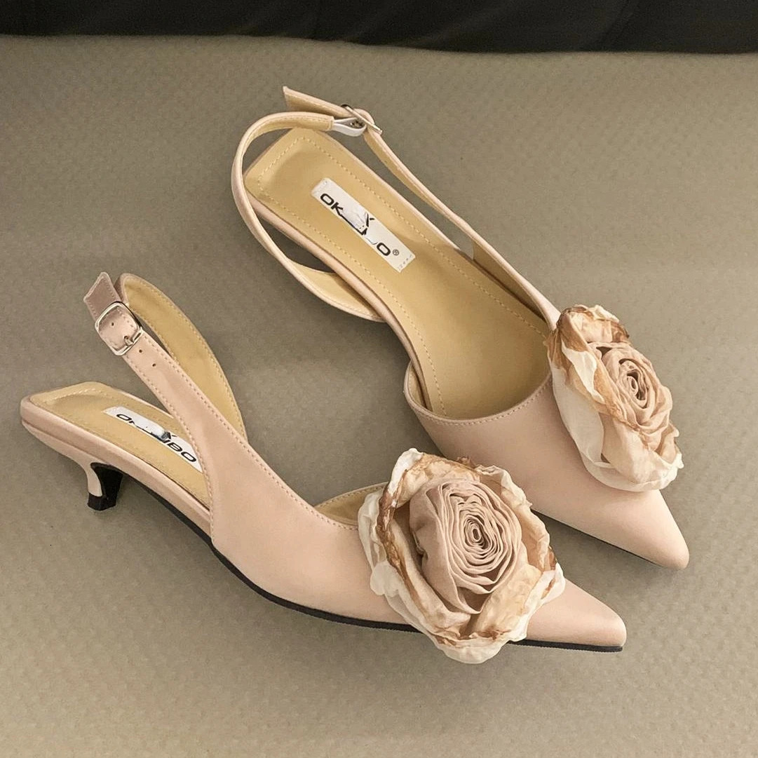 Flower Designer Sandals Womens Elegant Satin Mule Shoes 2024 Summer Pointed Toe Pumps Low Heel Strap 240620