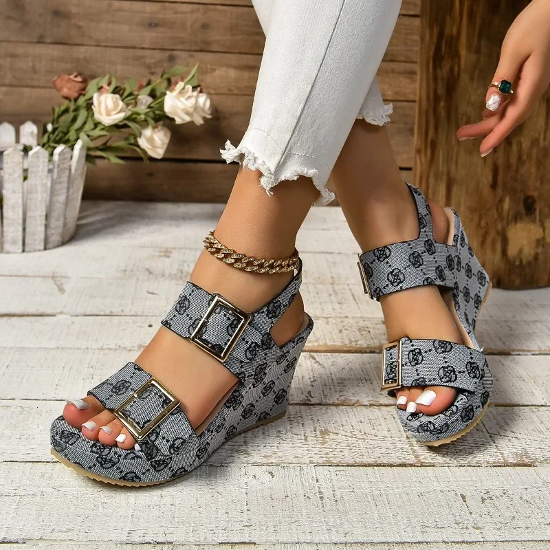 Womens ultra-high heels modern sandals 2024 summer new designer buckle mixed color wedge platform shoe slider 240620