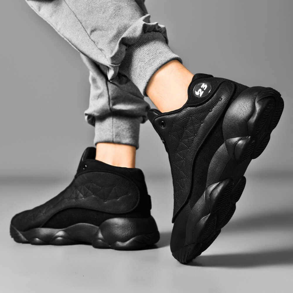 Men's Sports 2022 Autumn New Leather Korean Edition Fashion Large 48 Basketball Shoes