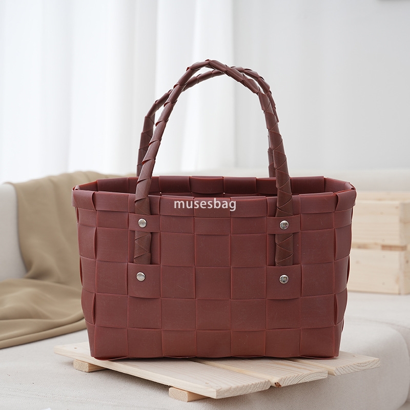 High quality women's designer classic retro practical large capacity tote bag single shoulder handbag fashionable and versatile underarm bag with