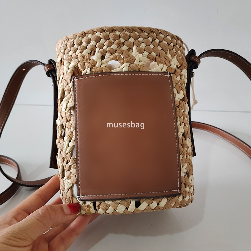 Advanced Women's Designer, Simple and Practical Large Capacity Water Bucket Straw Woven Bag Fashionable and Versatile Crossbody Weaving Handbag