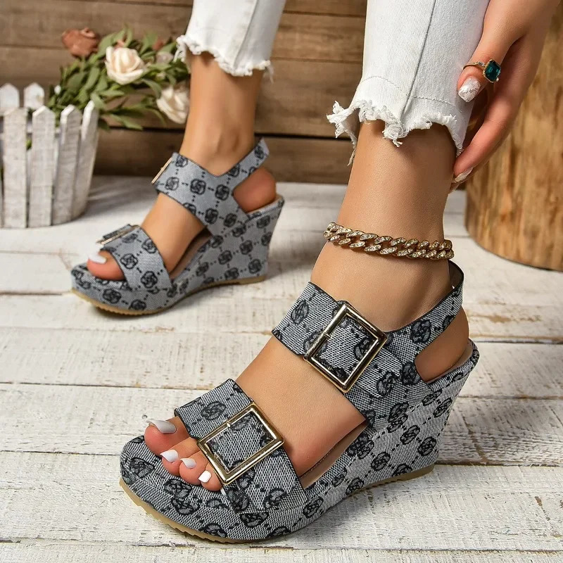 Womens ultra-high heels modern sandals 2024 summer new designer buckle mixed color wedge platform shoe slider 240620
