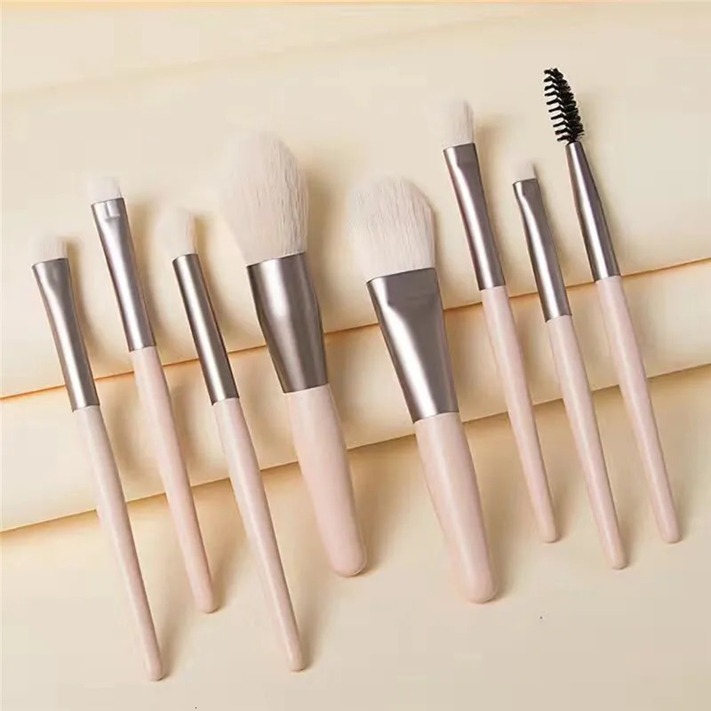 8Pcs Mini Travel Soft Makeup Brushes Set Portable Eye Shadow Brush Foundation Powder Eyelash Concealer Blush Make Up Brush Set 240620