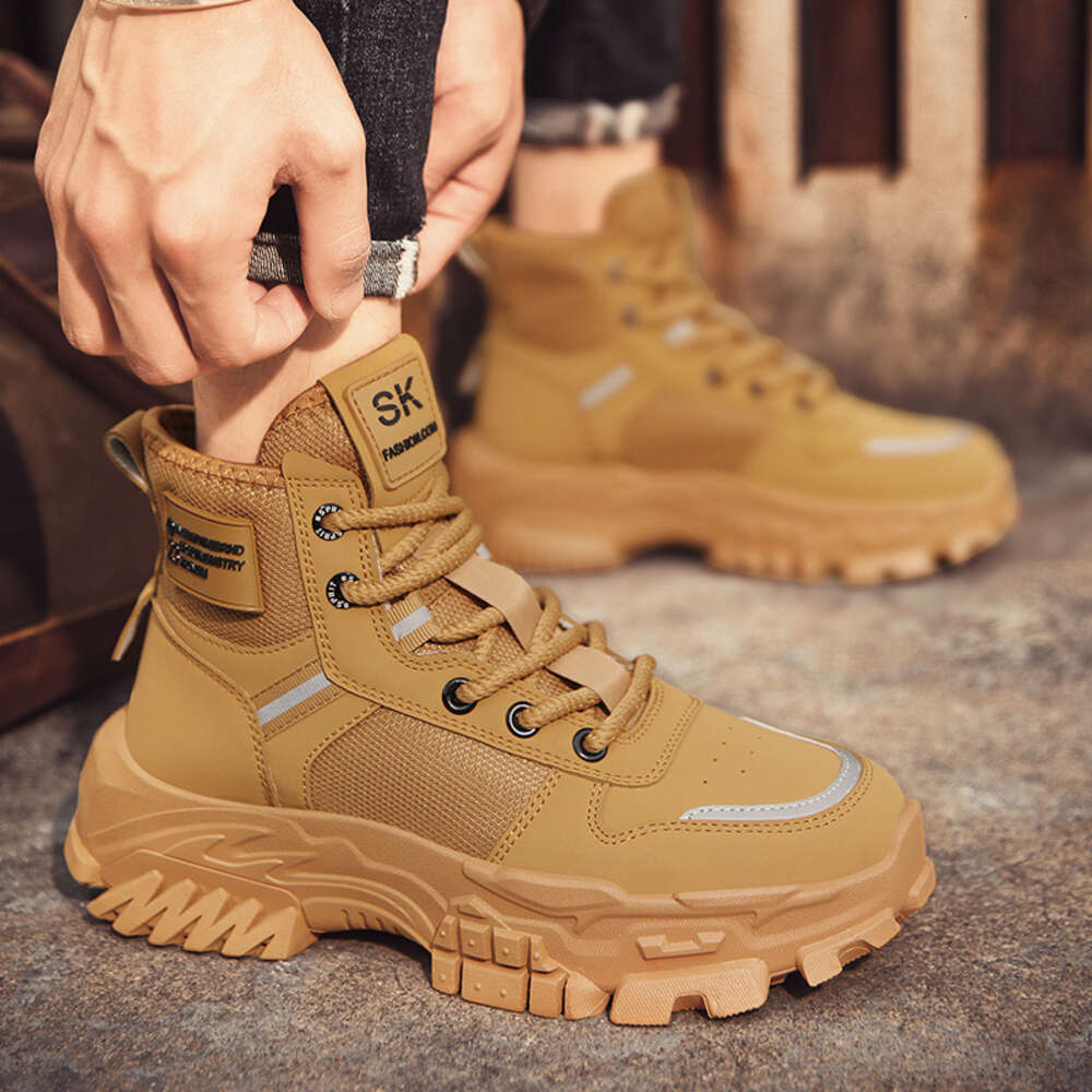 2023 Autumn and Winter New Thick Sole Martin Snow Yellow Boots Men's Sports Shoes