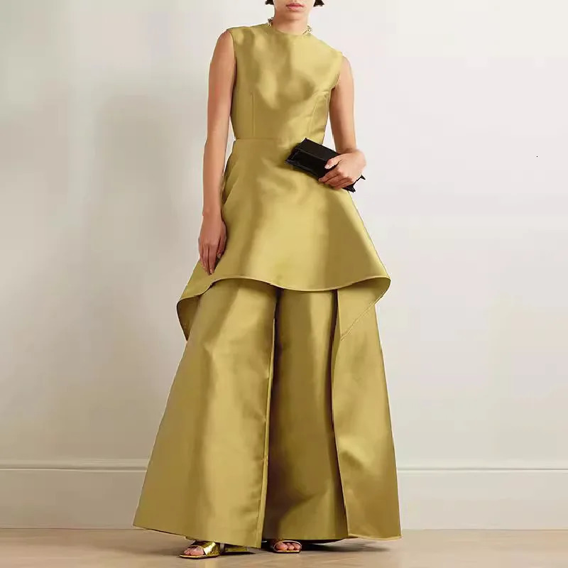 Chic Fashion Solid Layered Satin Playsuit Women Spring Round Neck Wideleg Pants Jumpsuits Summer Sleeveless Zip Romper Overalls 240618