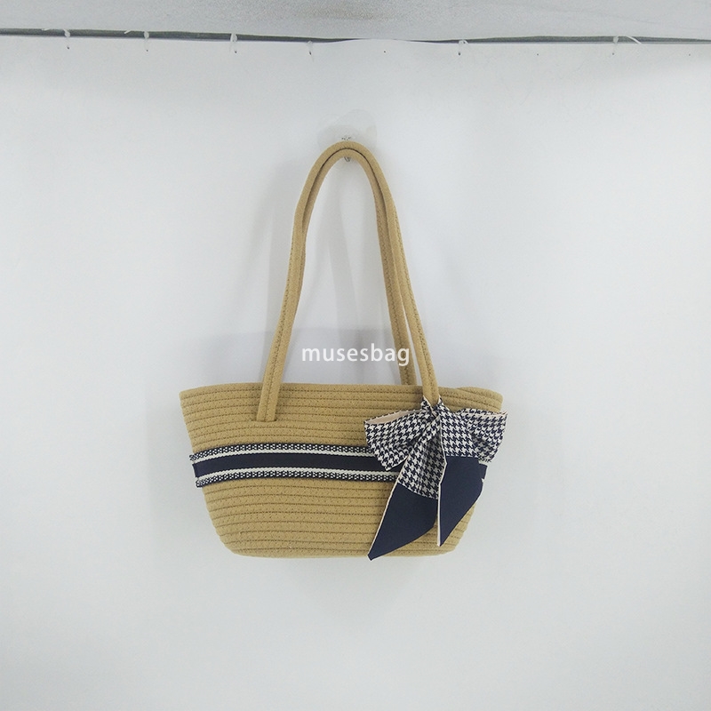 Designer Women's Fashion New Classic Large Capacity Vegetable Basket Grass Woven Bag Leisure Beach Tote Bag Bowtie Handheld One Shoulder Crossbod