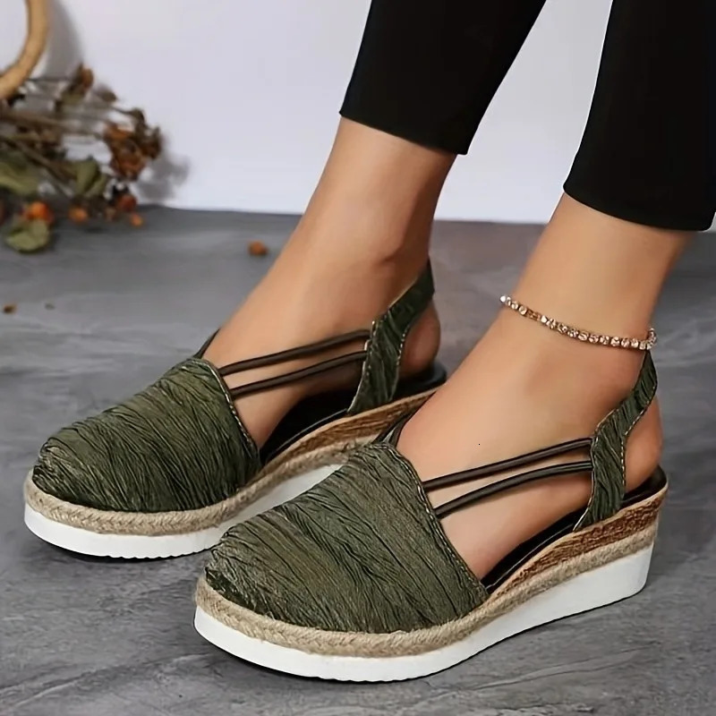 Womens Wedges Sandals Platform Shoes Outdoor Closed Toe Casual Flat Sandals for Women Retro Light Womens Wedges Walking Shoes 240621