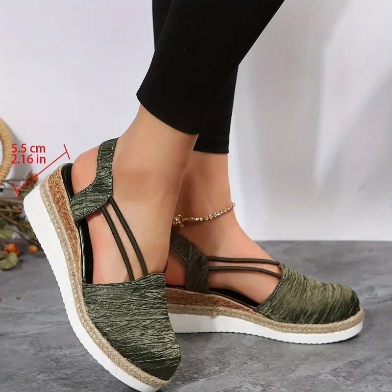Womens Wedges Sandals Platform Shoes Outdoor Closed Toe Casual Flat Sandals for Women Retro Light Womens Wedges Walking Shoes 240621
