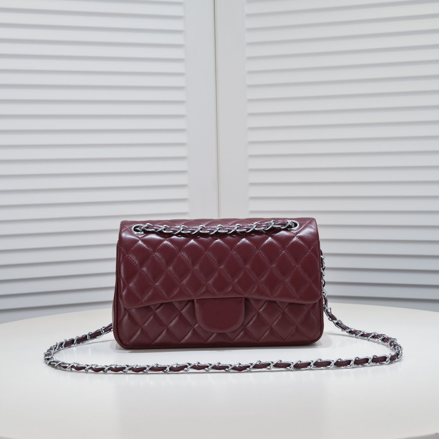 2024 Summer Luxury Designer Bag Sheep Pattern Classic Style with Original Hardware Crossbody Bag Shoulder Bag