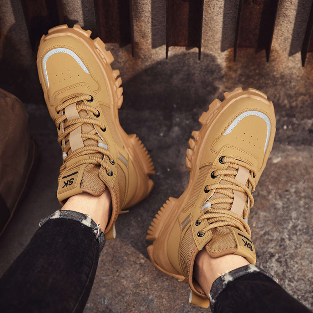 2023 Autumn and Winter New Thick Sole Martin Snow Yellow Boots Men's Sports Shoes