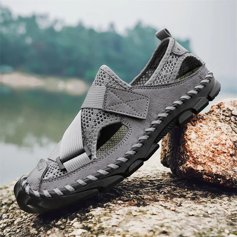 Hand-stitching Mens Sandals Casual Leather Mens Summer Shoes Outdoor Man Mesh Hollow Out Flats Outdoor Beach Shoes Roman Shoes 240620