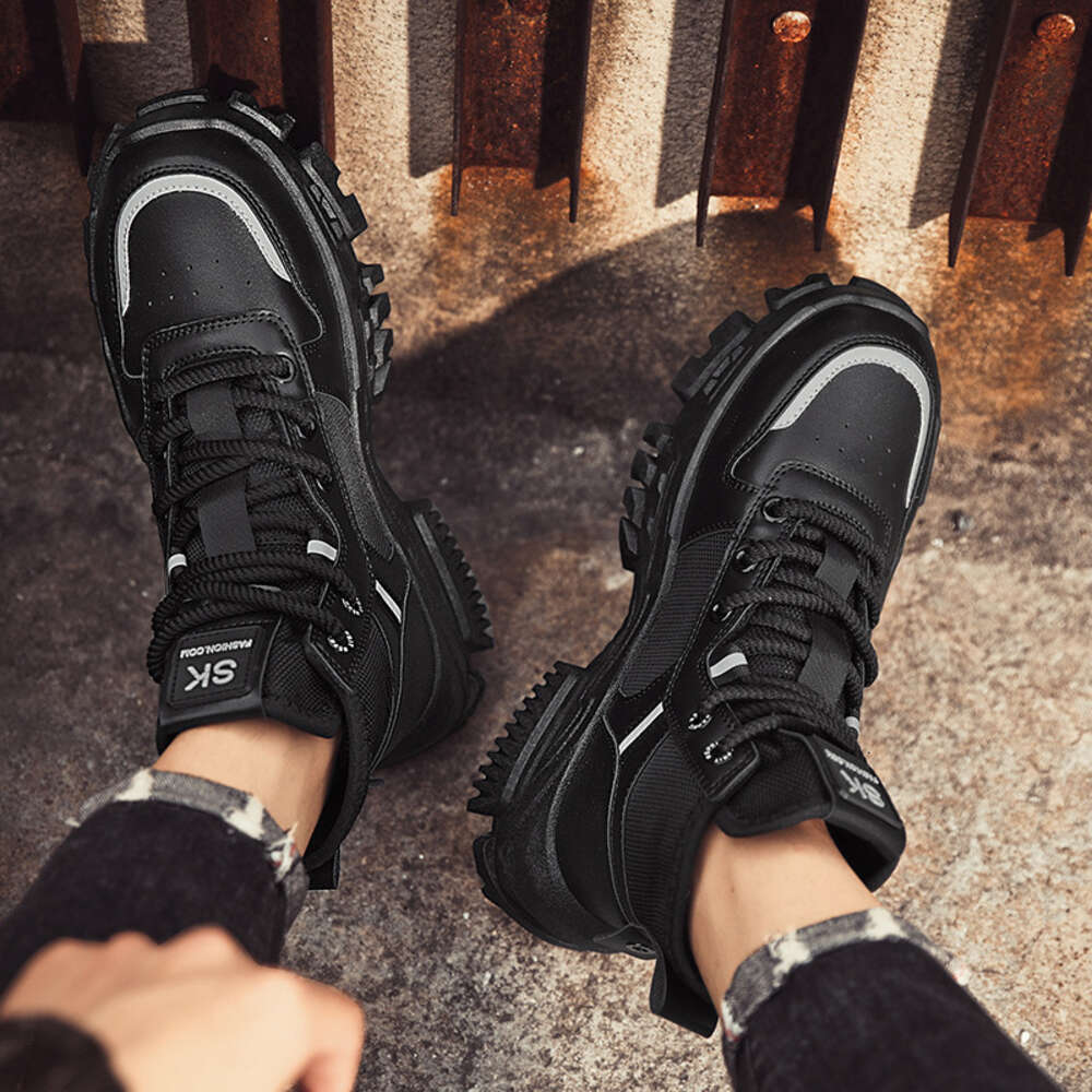 2023 Autumn and Winter New Thick Sole Martin Snow Yellow Boots Men's Sports Shoes