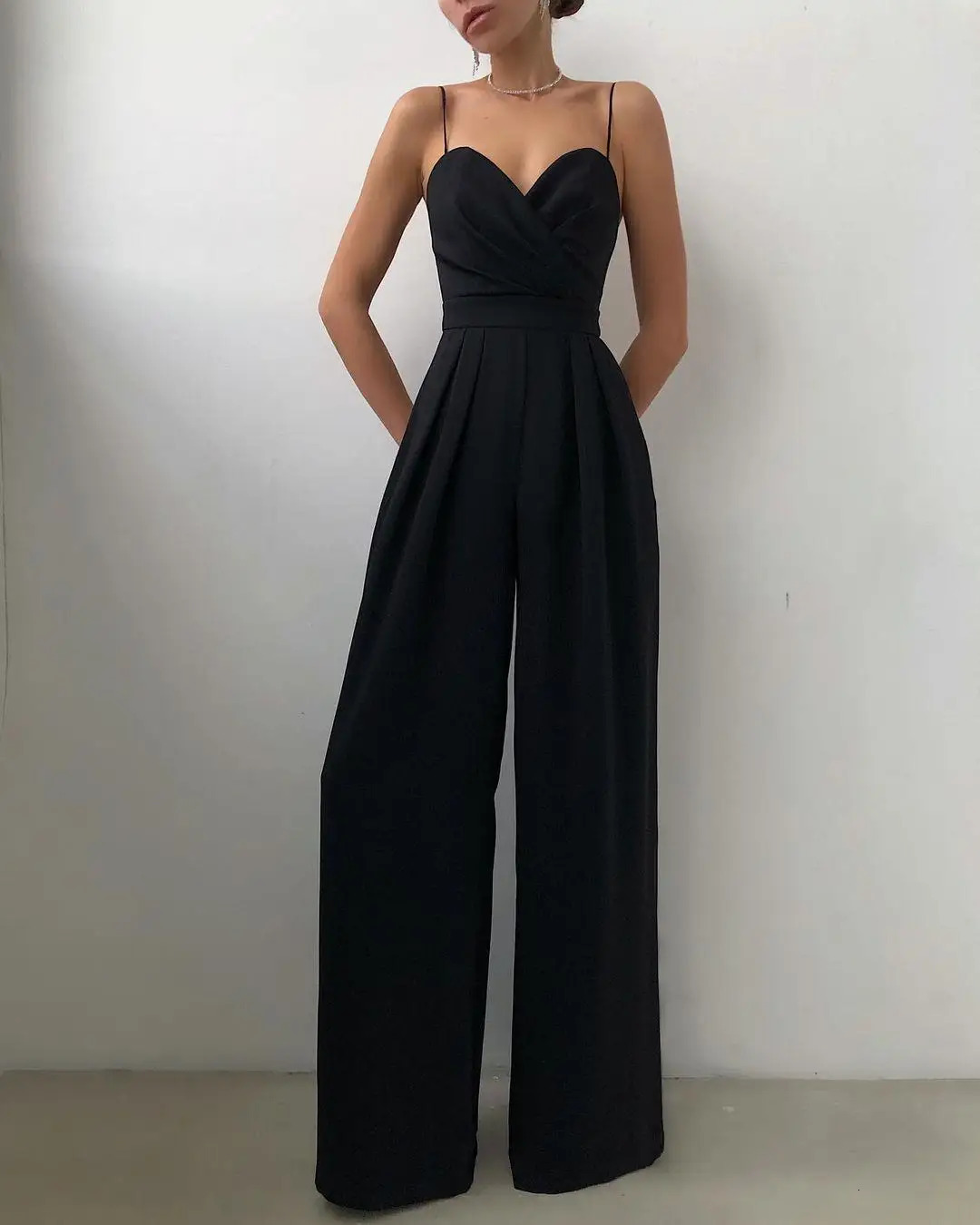 Womens Spaghetti Straps V Neck Jumpsuit Sleeveless High Waist Wide Leg Long Pants Solid Casual Loose Rompers Outfit Overall 240618