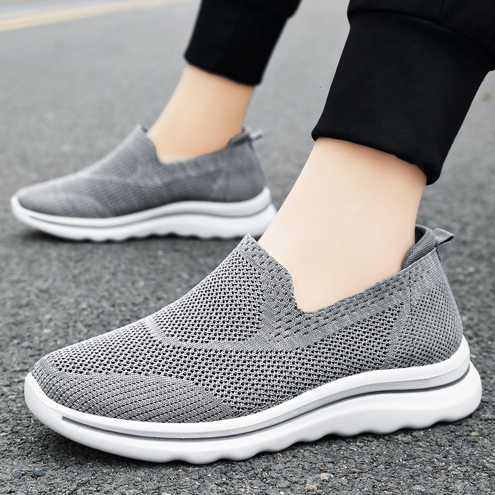 Ddmyoutdoor Women S Summer Middle Aged And Casual Breathable Lightweight Soft Soled Wear Resistant Mom S Shoes Elderly Shoes