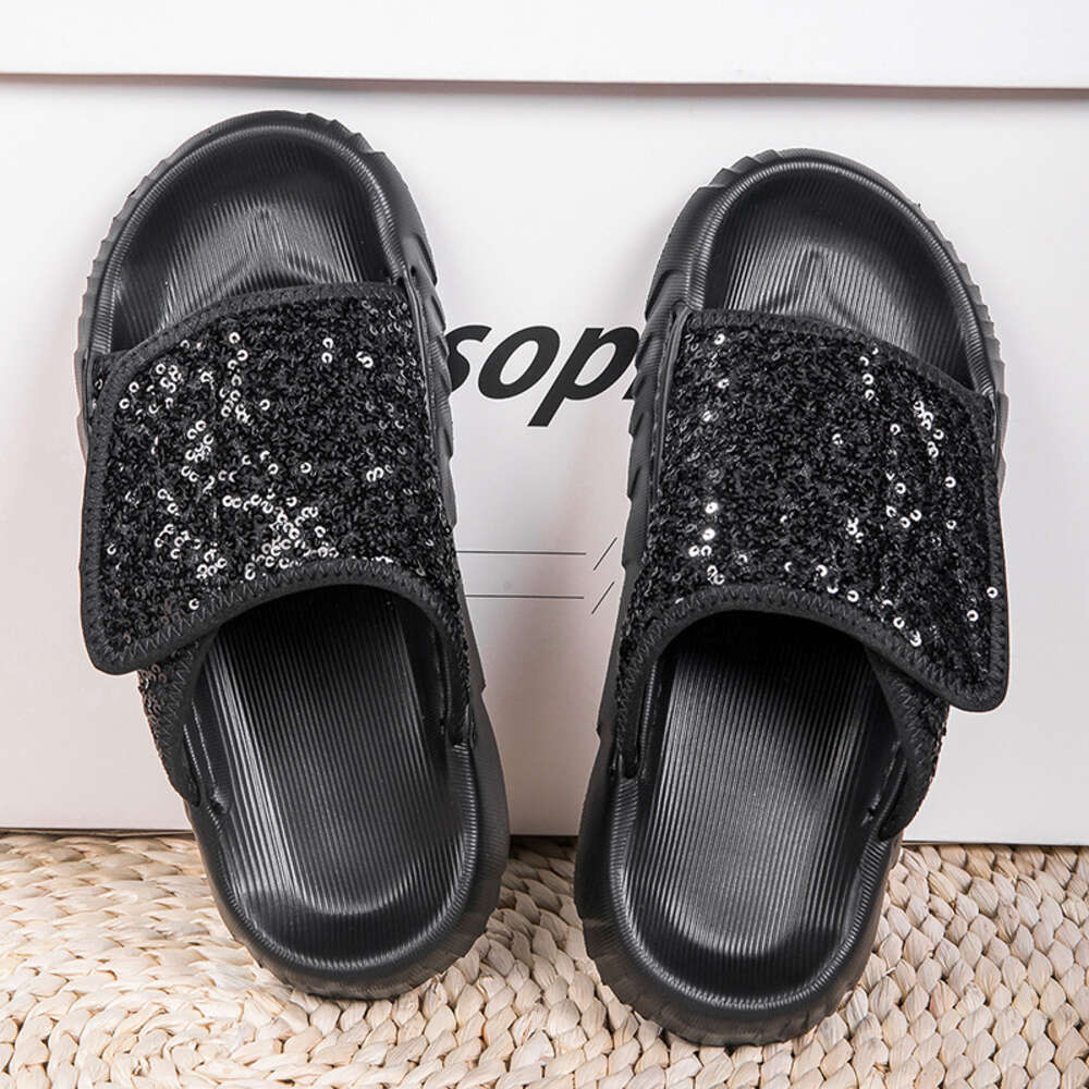 Slippers for women to wear in summer, 2024 new sequin high-end thick soled beach sandals, lazy and pregnant women's flip flops ddmythur