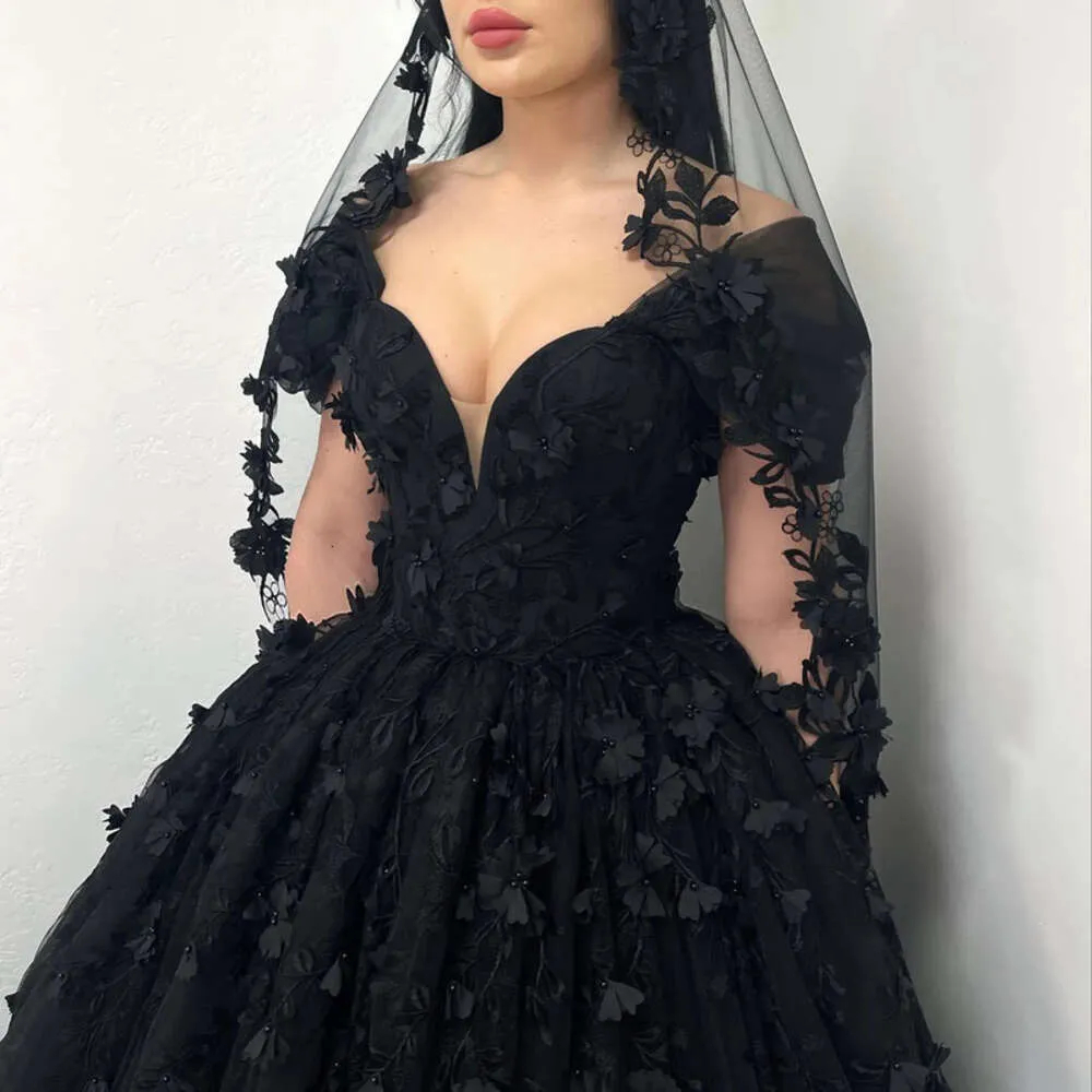 3D Floral Appliques Black Gothic Wedding Dresses Off The Shoulder A-Line Vintage Lace Long Bridal Gowns Chapel Train Classic Vestido De Novia Lace-UP 