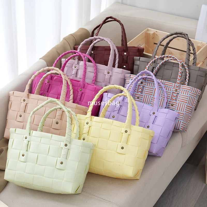 High quality women's designer classic retro practical large capacity tote bag single shoulder handbag fashionable and versatile underarm bag with