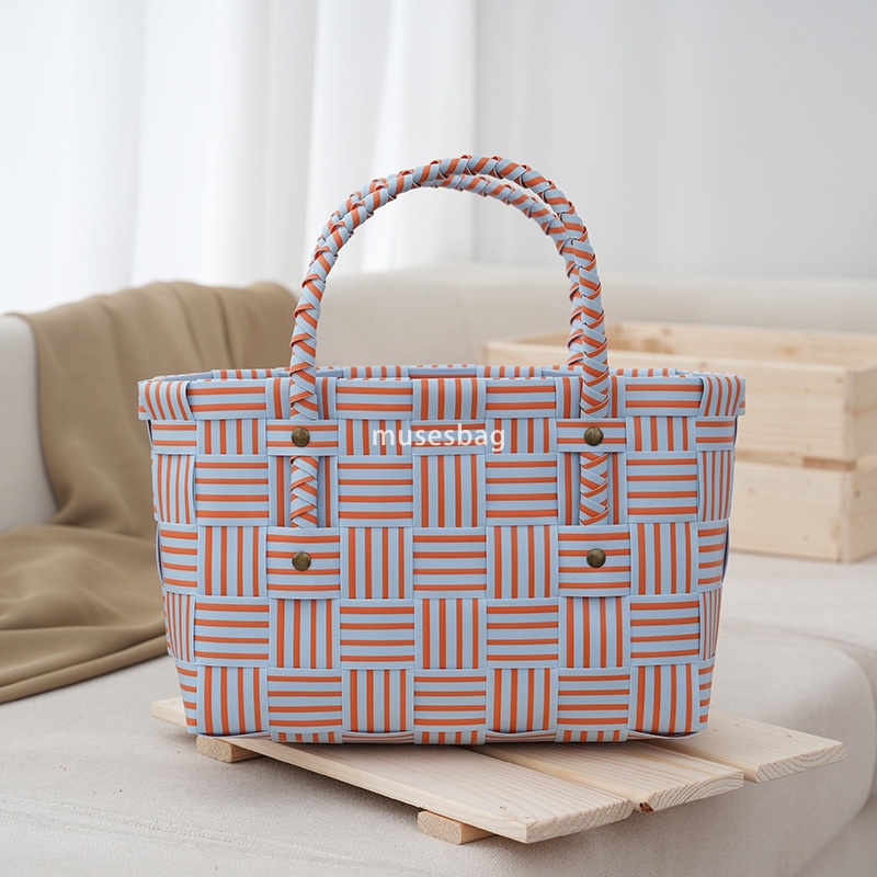 High quality women's designer classic retro practical large capacity tote bag single shoulder handbag fashionable and versatile underarm bag with