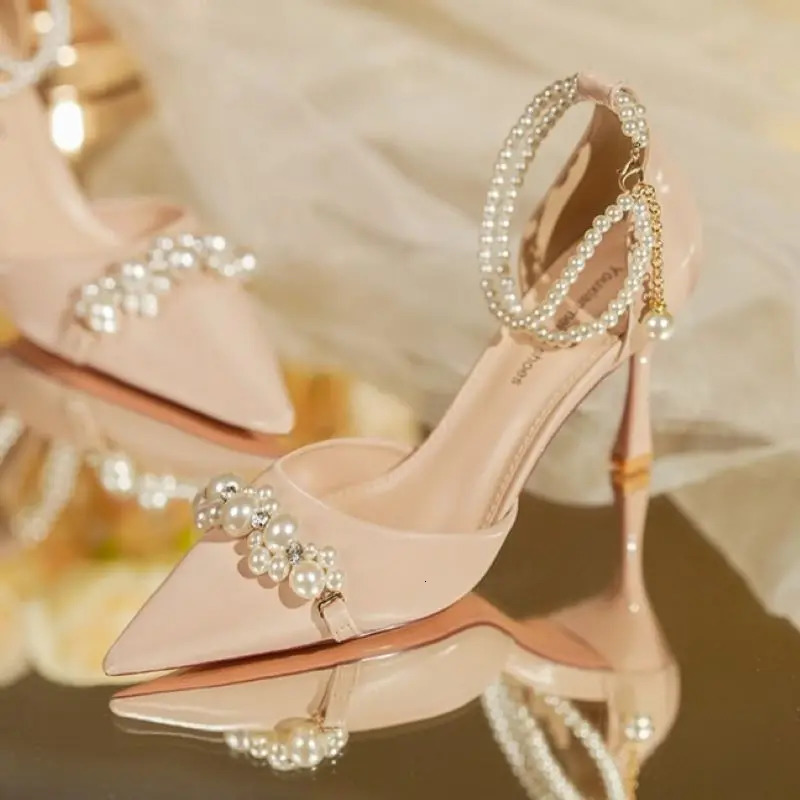 2024 Summer Celebrity Womens High Heels Fashion Pointed Toe Pearl Chain High Heel Sandals Dress Banquet Wedding Shoes 240620