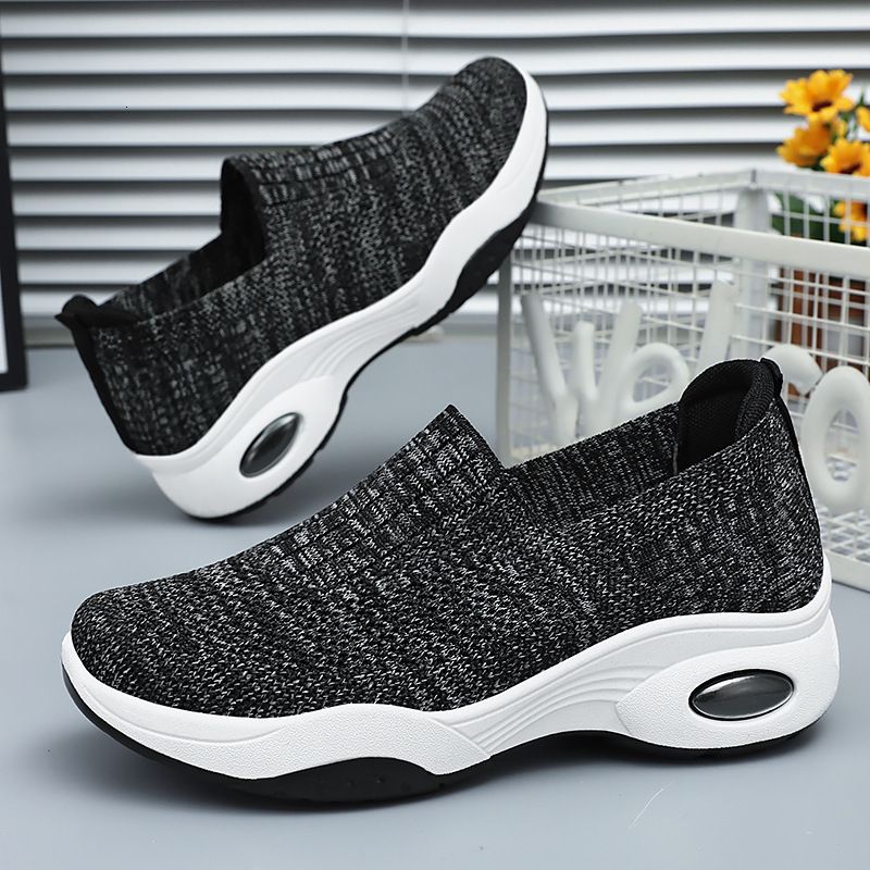 2024 Spring/Summer New Flying Weaving Women's Thick Sole Casual Cloth With One Step Matsuke Shoes