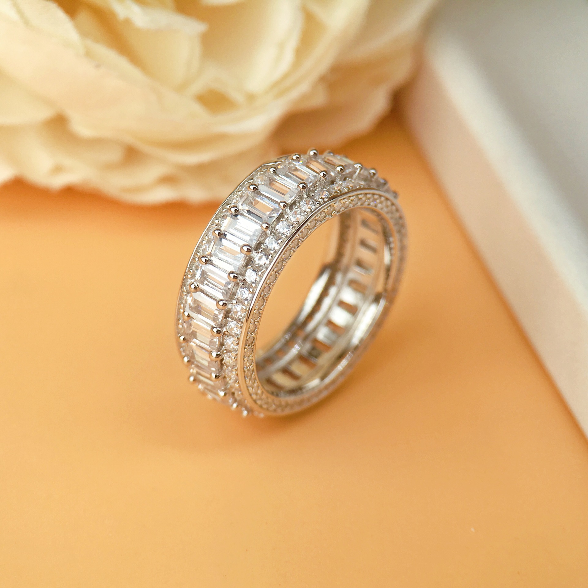 Drop Ship Gorgeous Sterg Sier Princess Cut White Topaz Wedding Eternity Ring for Women