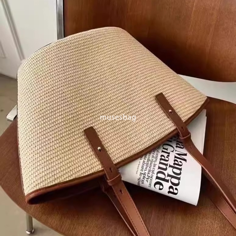 High quality women's designer new high-capacity grass woven bag trendy high-end handheld niche large capacity retro color block underarm single s