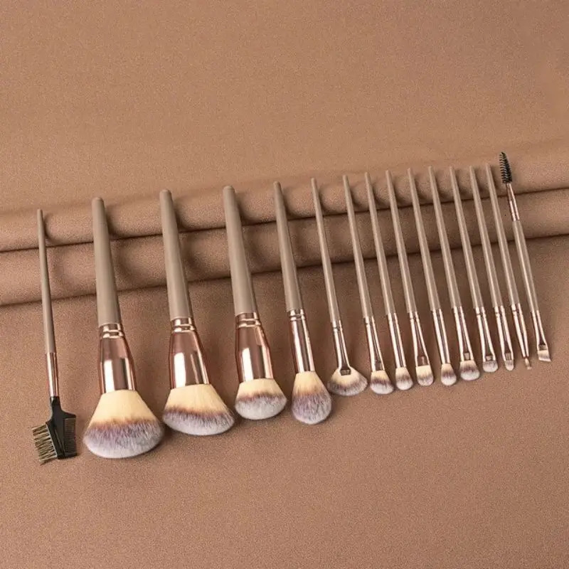 Makeup Brushes Set Face Eyes Make Up Brush Eyelash Eyeshadow Eyebrow Eyeliner Foundation Powder Blush Highlight Lips Brush i240621